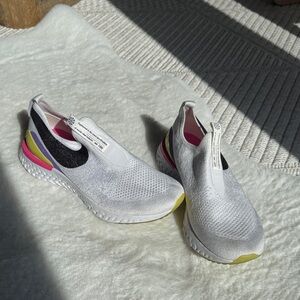 Nike Epic Phantom React Flyknit White Fuchsia